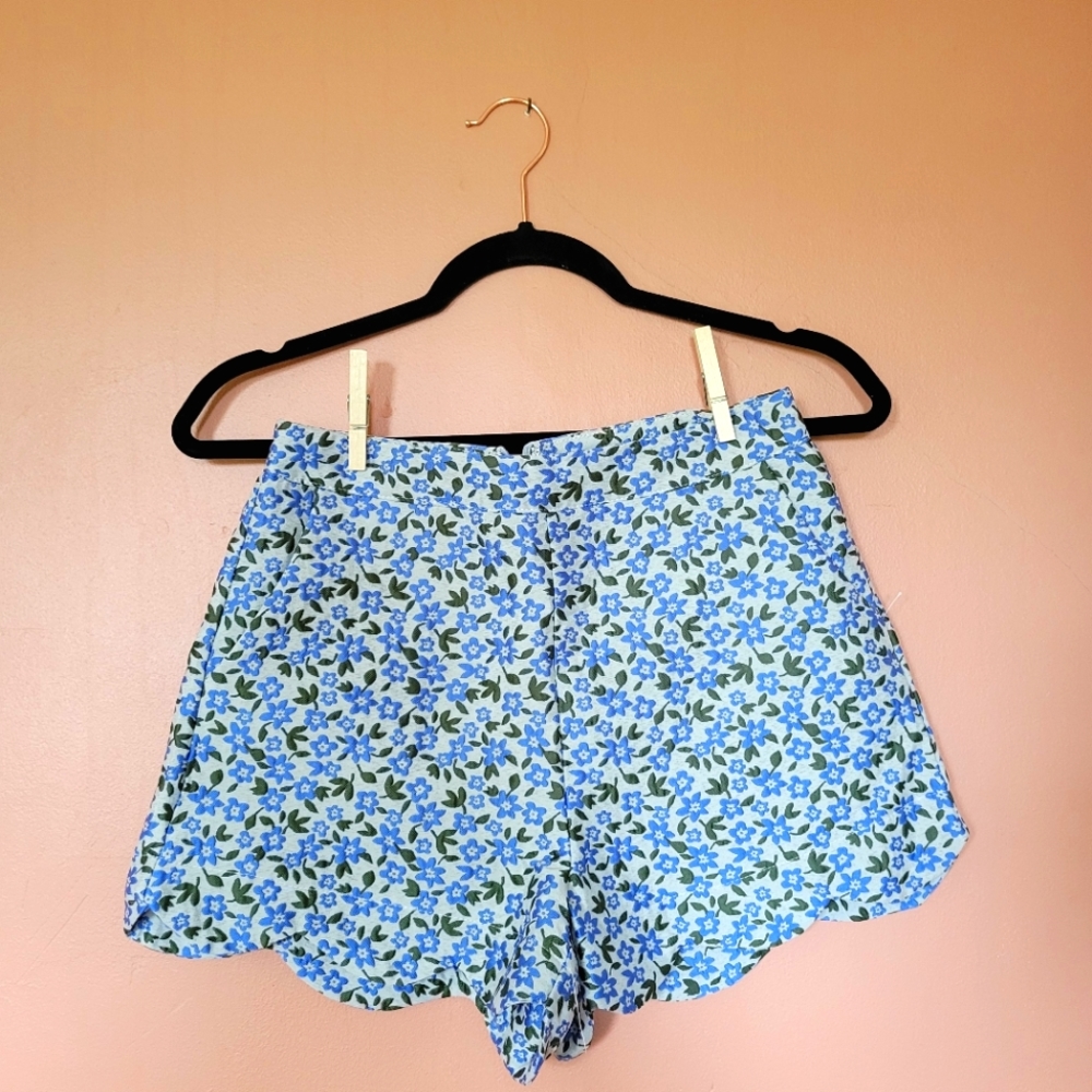 SHEIN brand floral shorts, size XS, BRAND NEW